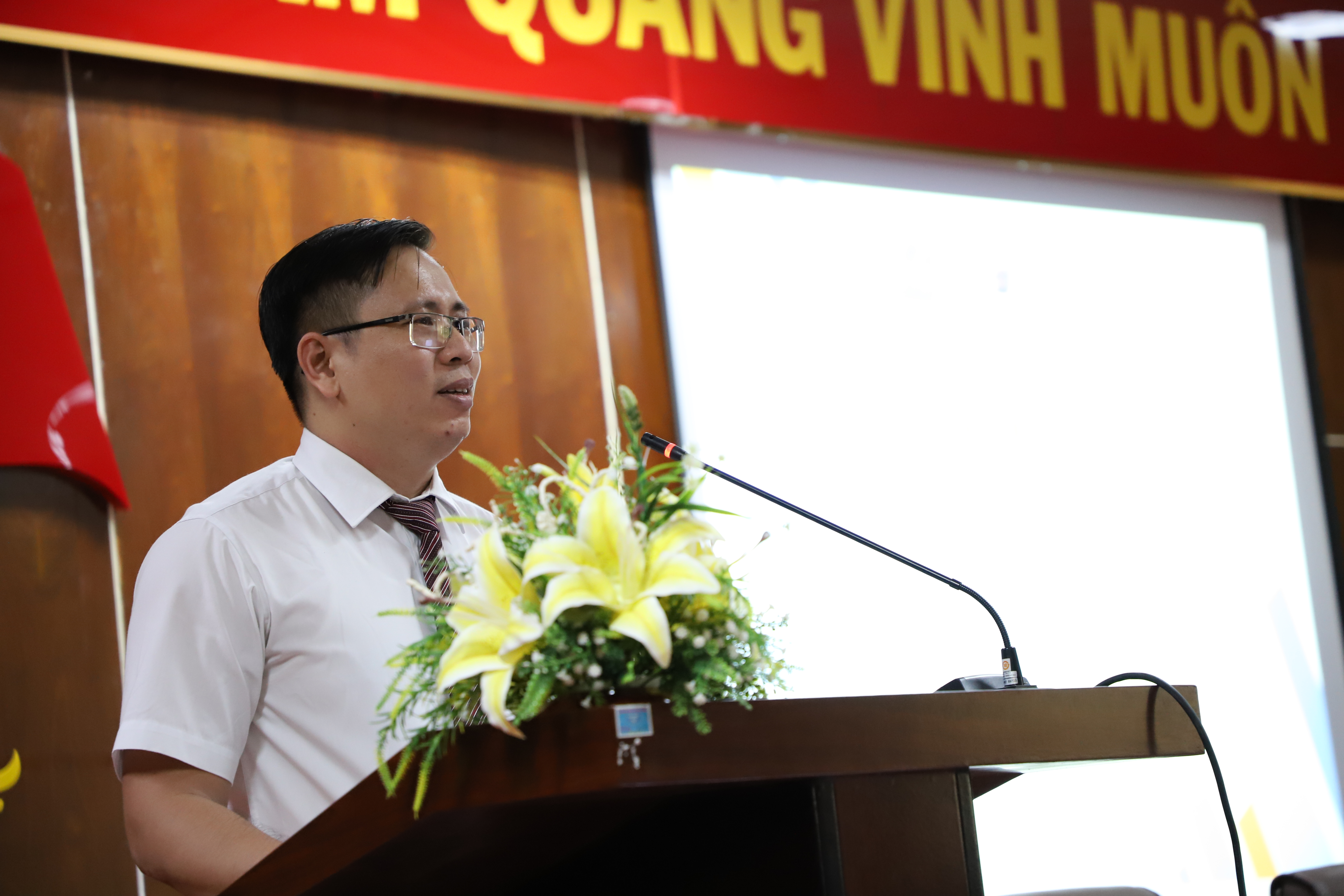 Ông Khúc Thành Thắng gợi ý các giải pháp nâng cao giá trị sản phẩm cho ngành dừa tại Bến Tre
