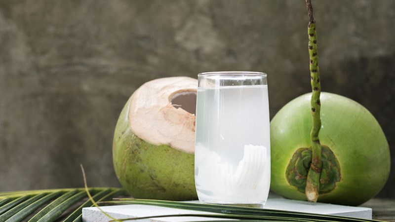 Uống nước dừa có tác dụng gì? 16 công dụng nước dừa đối với sức khỏe
