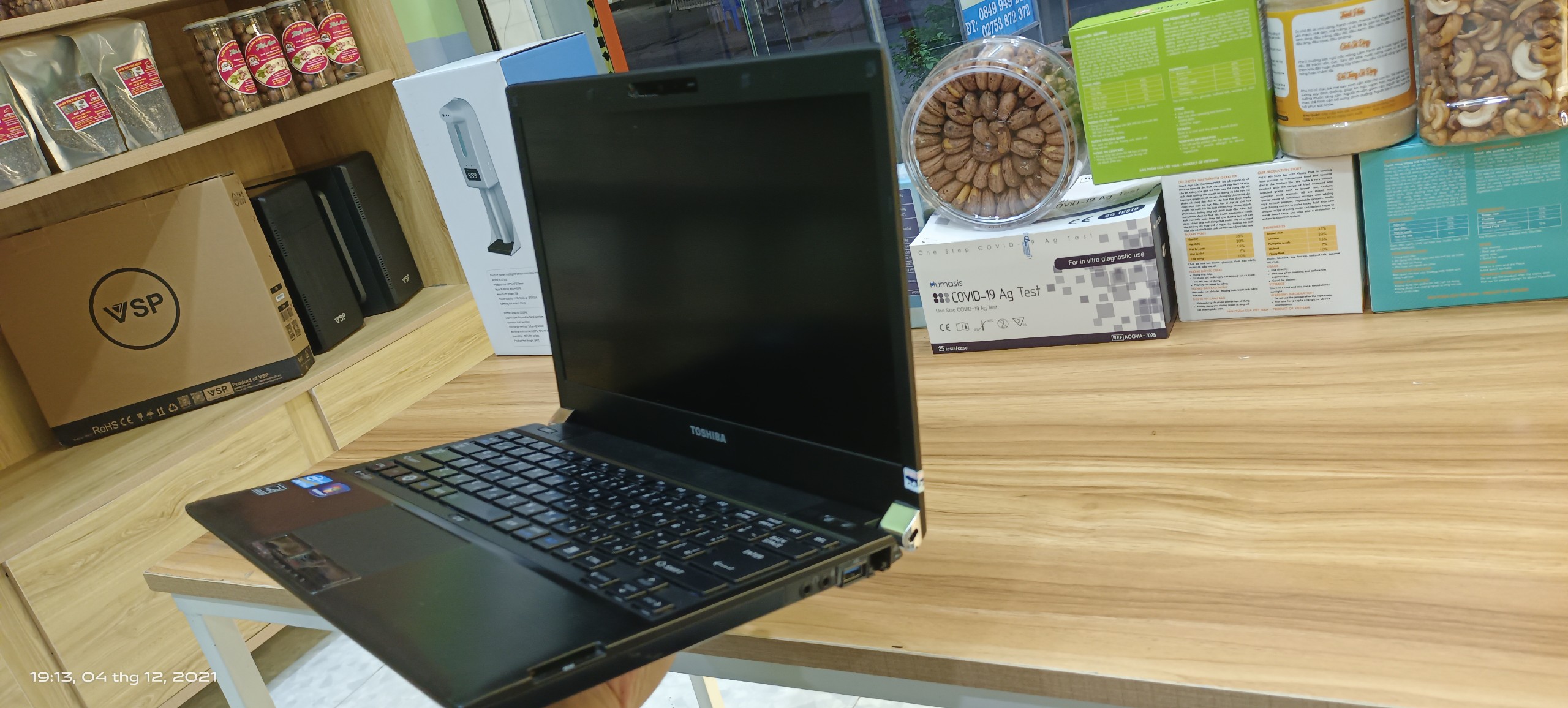 Laptop cũ Toshiba Dynabook R731 Core i7, 8gb Ram, 128gb SSD, 13.3inch HD, vỏ nhôm